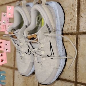 Womens Nike Crater Size 8.5